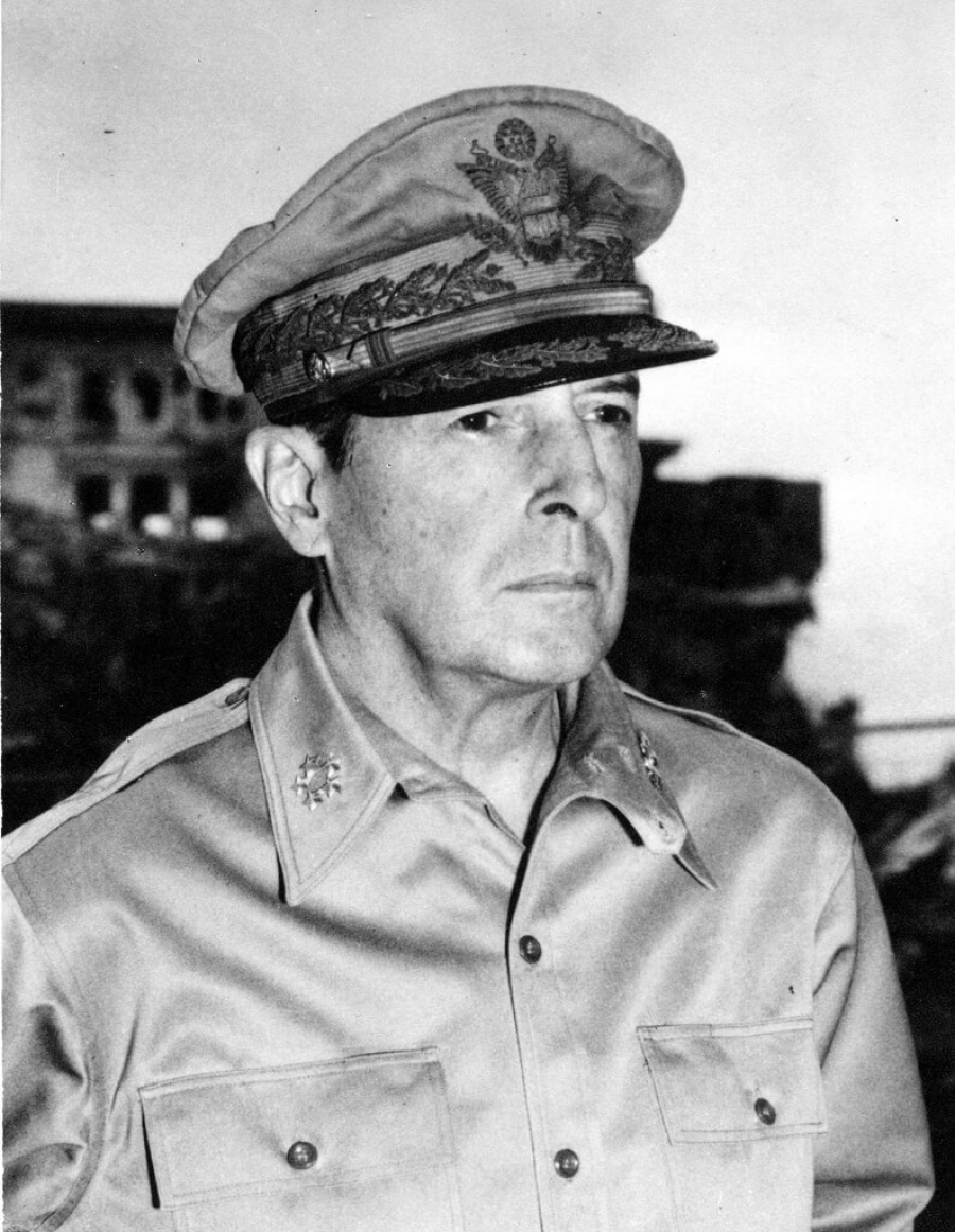 MacArthur, un general mediático